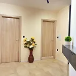South Bay Luxury Lejlighed