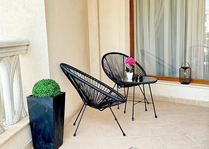 South Bay Luxury Βάρνα