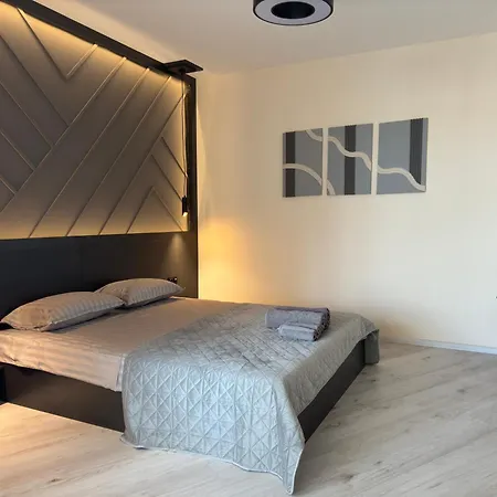 South Bay Luxury דירה