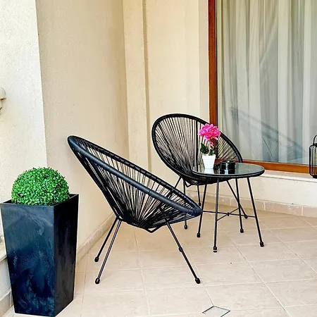 South Bay Luxury וארנה